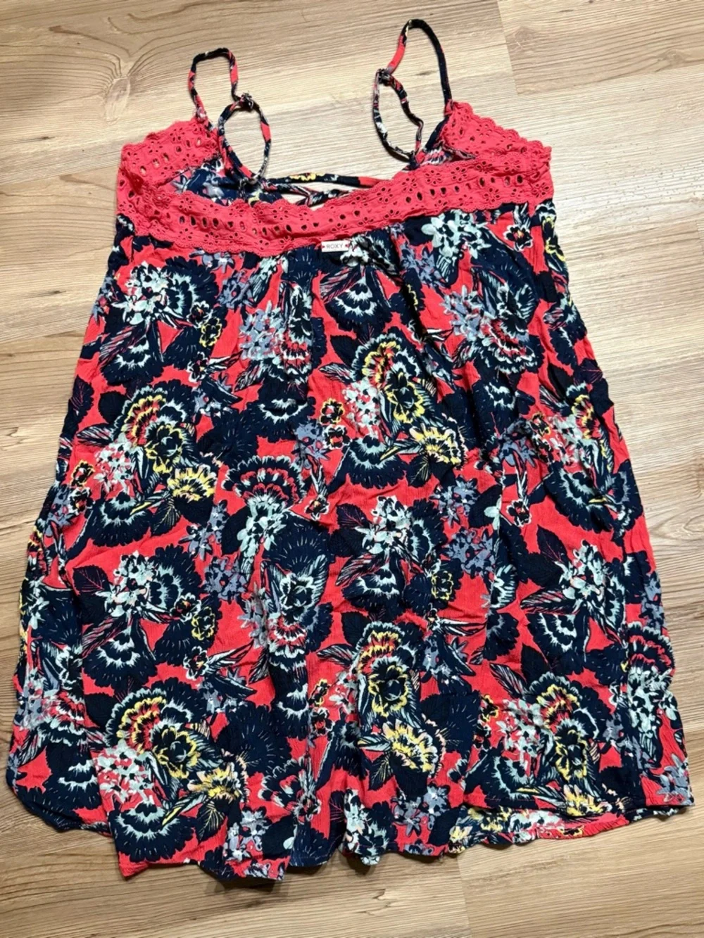 Roxy lightweight cami
